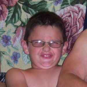 Meet your Posher, Mona